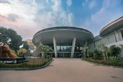 Modern building entrance with glass façade | Charleston Concrete